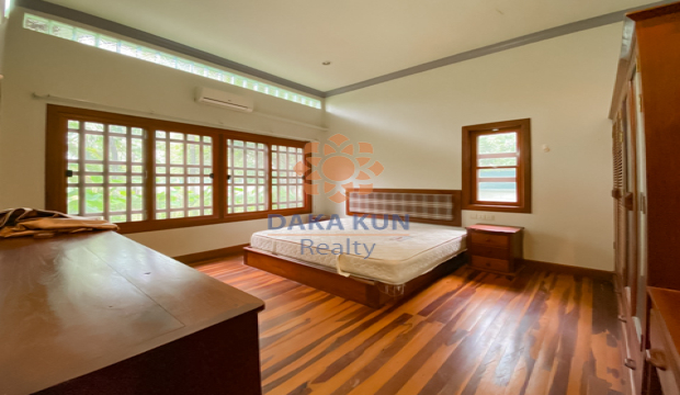 1 Bedrooms House for Rent In Siem Reap City-Kouk Chak